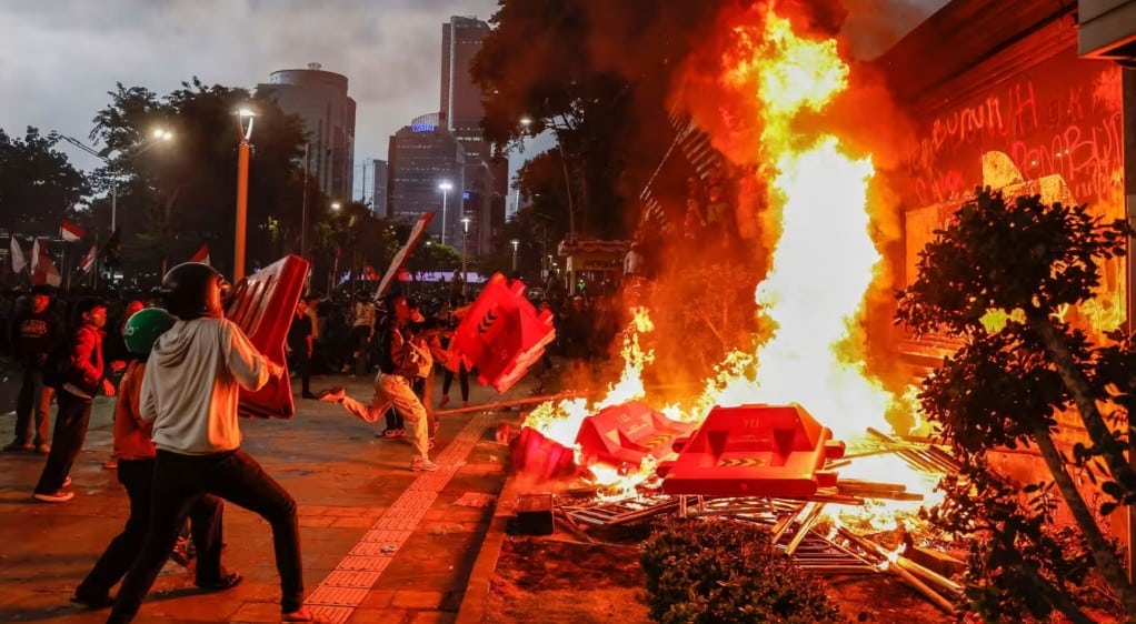 Endonezya’da Protestoların Ötesinde Ne Var?